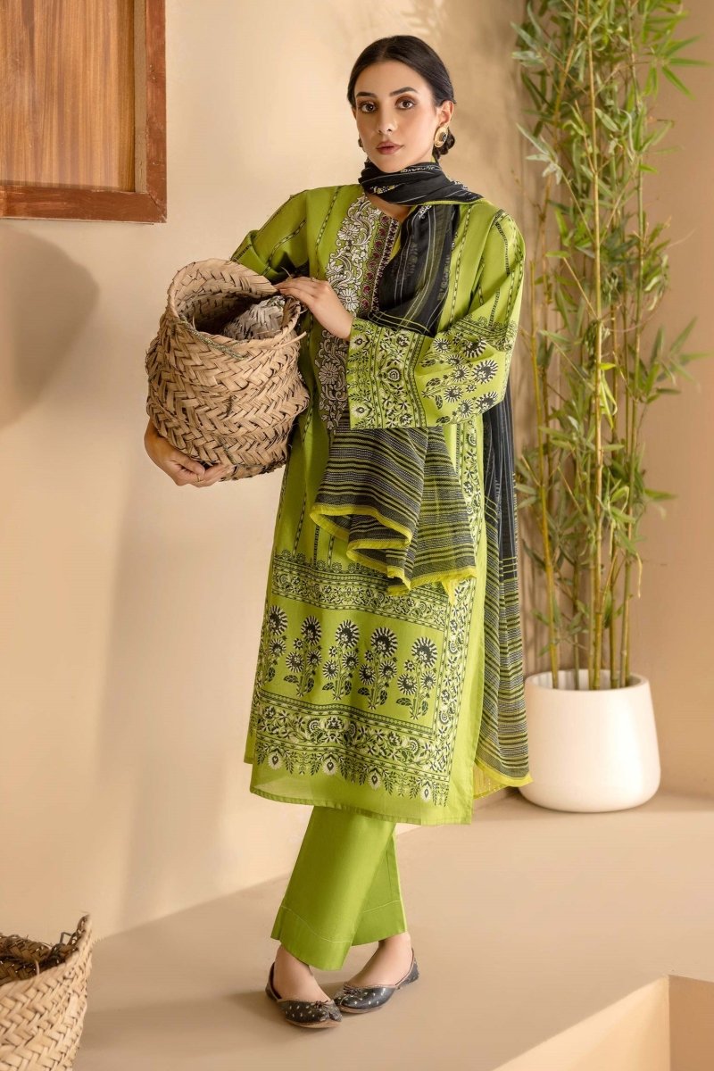 Limelight Embroidered Cambric Pakistani 3 Piece Suit LIM359-Designer dhaage